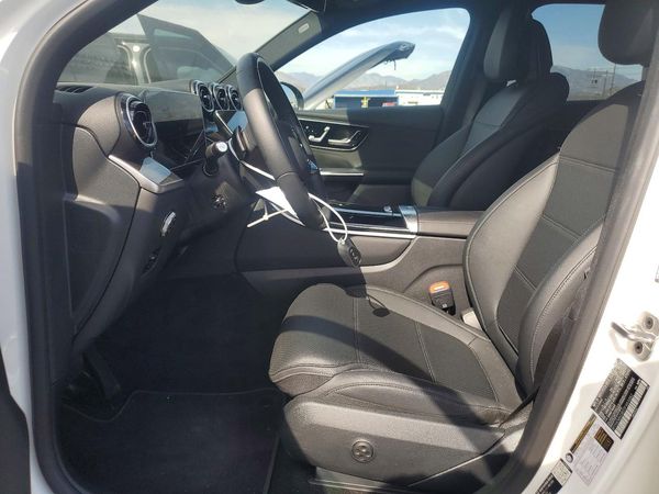 2026 MERCEDES-BENZ GLC