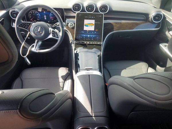 2026 MERCEDES-BENZ GLC