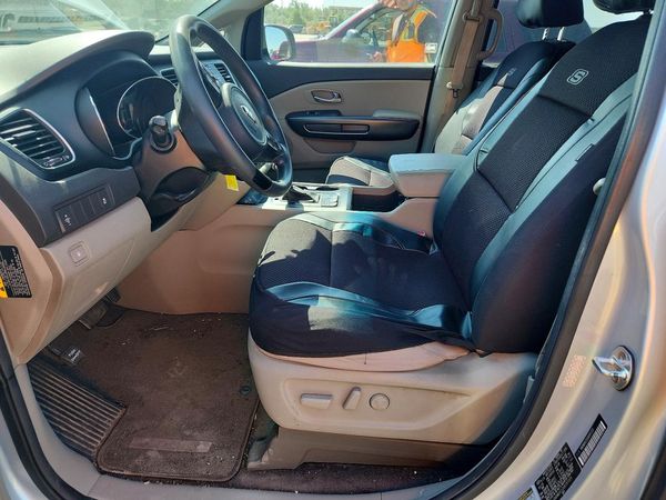 2016 KIA SEDONA