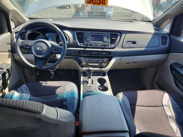 2016 KIA SEDONA