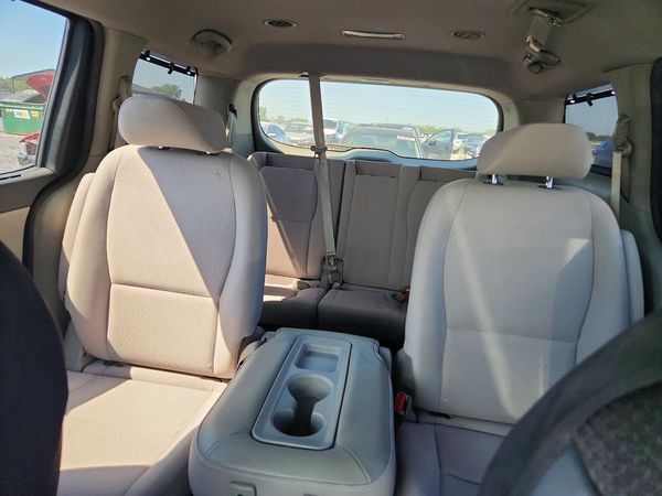 2016 KIA SEDONA