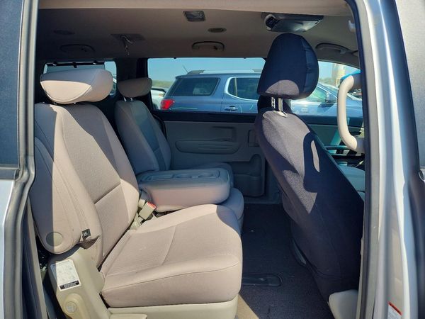 2016 KIA SEDONA