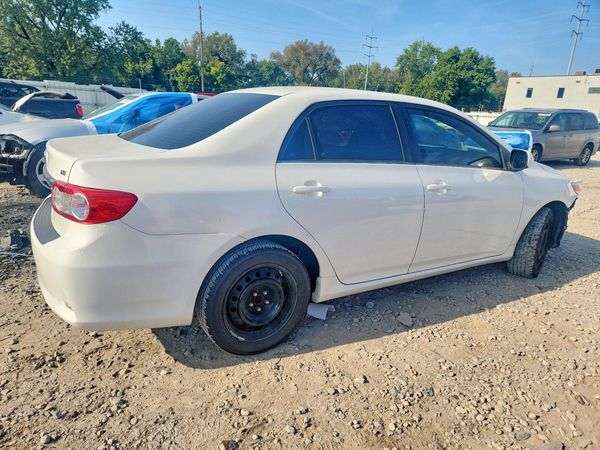 2013 TOYOTA COROLLA