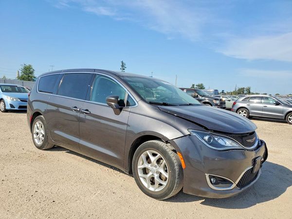 2019 CHRYSLER PACIFICA