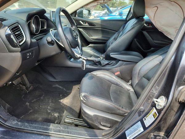 2015 MAZDA 3