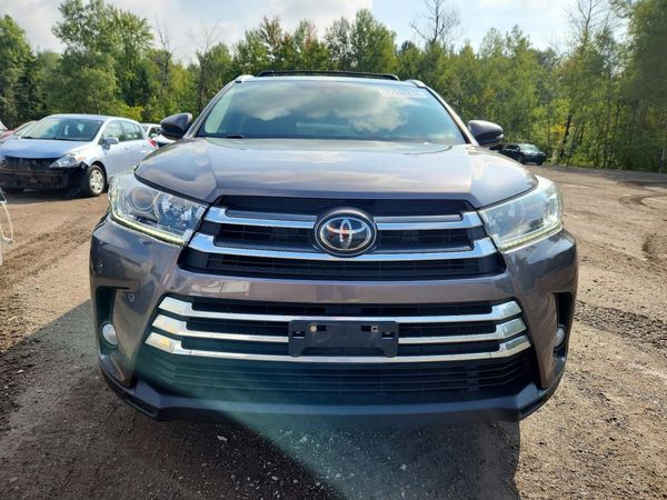 2017 TOYOTA HIGHLANDER