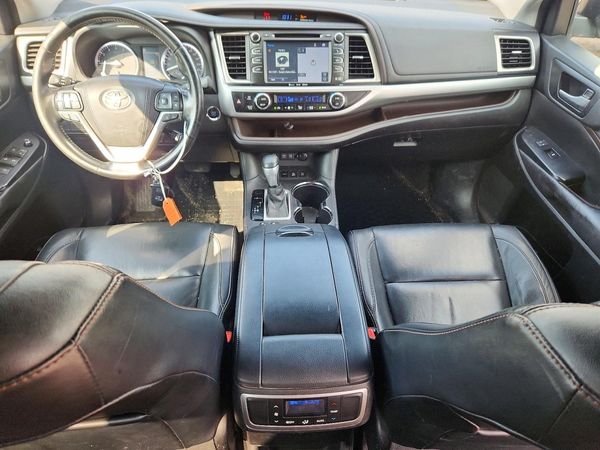 2017 TOYOTA HIGHLANDER