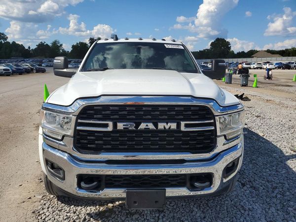 2023 RAM 5500