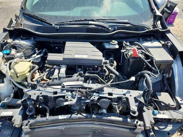 2017 HONDA CRV EX — Engine bay