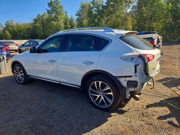 2016 INFINITI QX50
