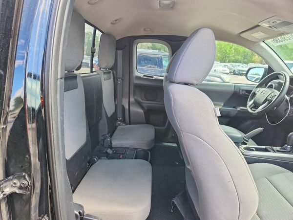 2017 TOYOTA TACOMA