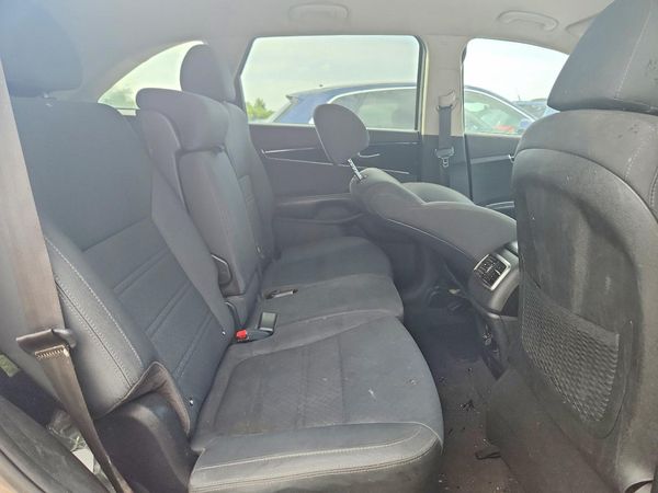 2019 KIA SORENTO L, LX, S