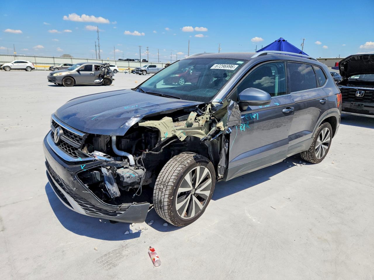 2022 VOLKSWAGEN TAOS