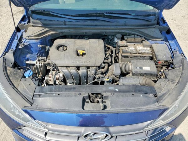 2019 HYUNDAI ELANTRA — Engine bay