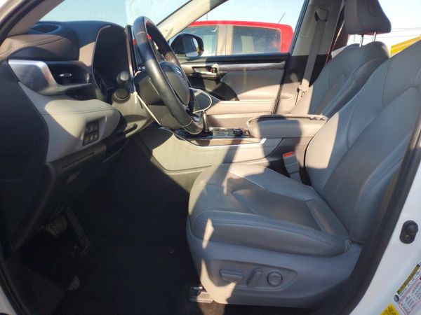 2022 TOYOTA HIGHLANDER