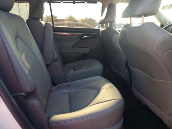 2022 TOYOTA HIGHLANDER