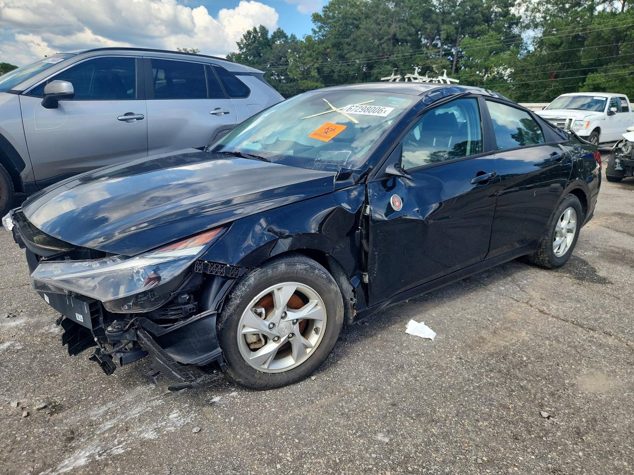 2023 HYUNDAI ELANTRA SE — Front 3/4