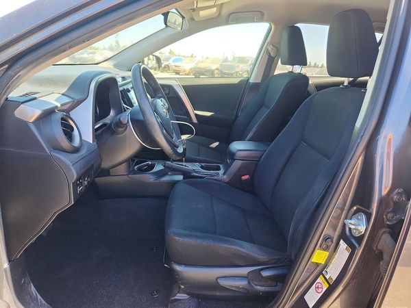 2017 TOYOTA RAV4 LE