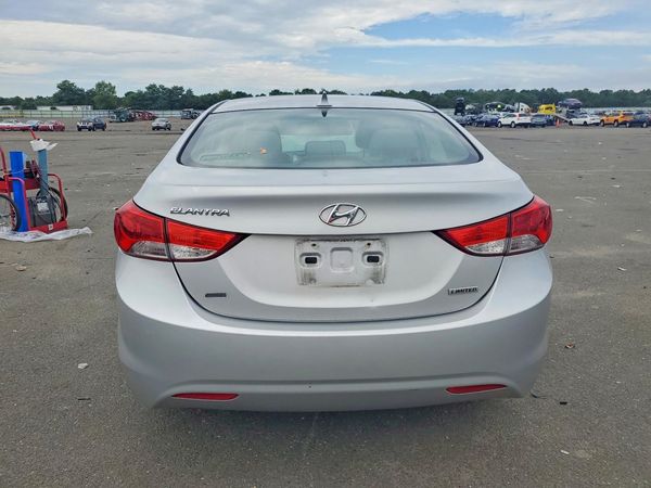 2013 HYUNDAI ELANTRA