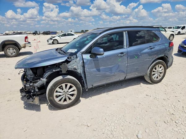 2024 TOYOTA COROLLA CROSS LE