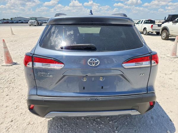 2024 TOYOTA COROLLA CROSS LE