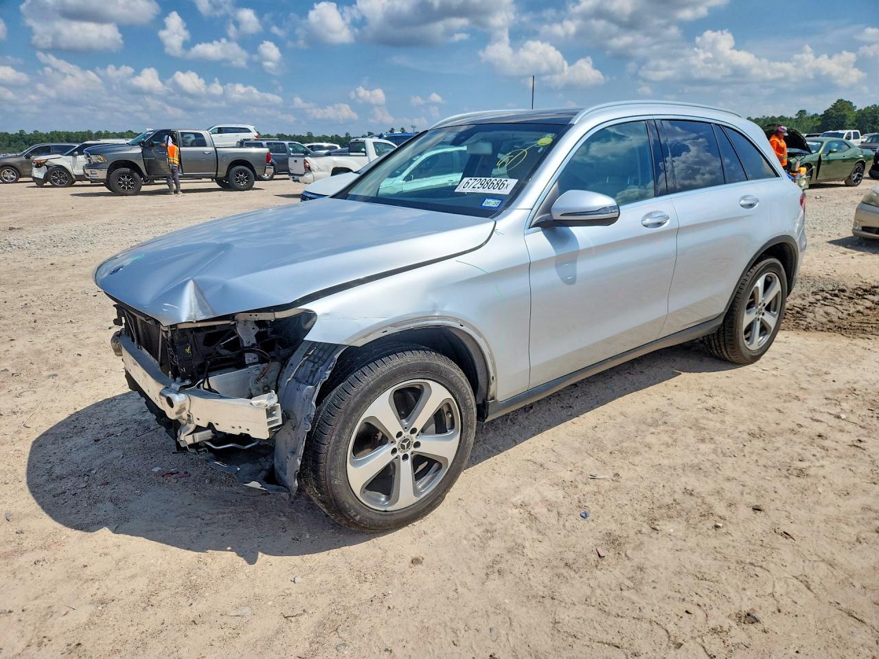 2019 MERCEDES-BENZ GLC GLC300