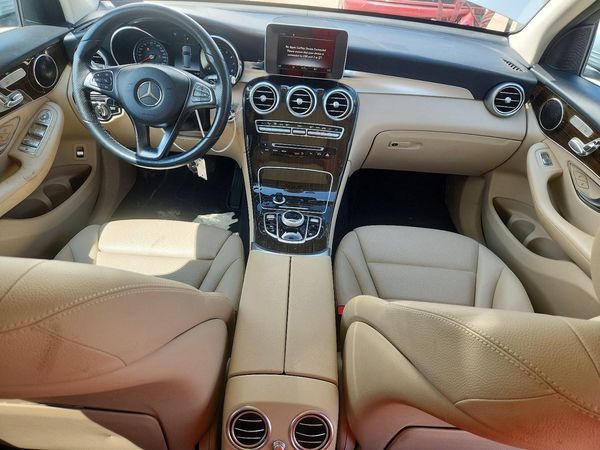 2019 MERCEDES-BENZ GLC GLC300