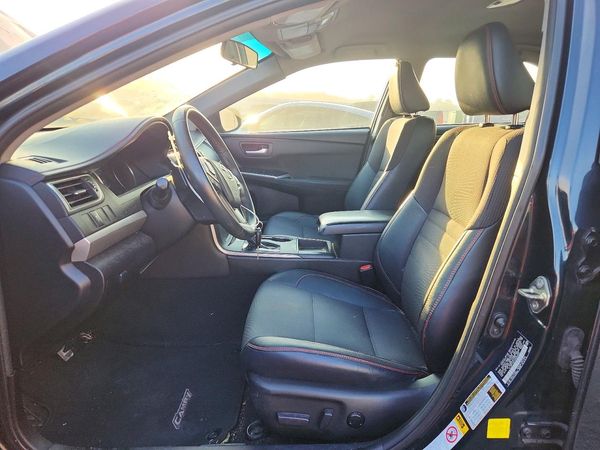 2016 TOYOTA CAMRY