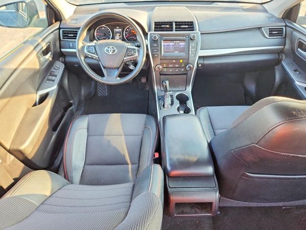 2016 TOYOTA CAMRY