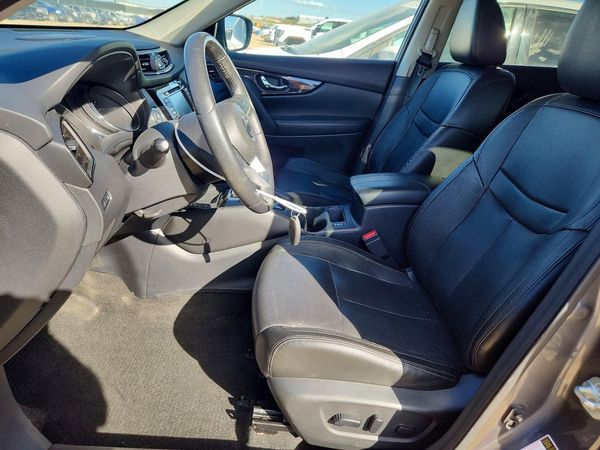 2019 NISSAN ROGUE — DENT