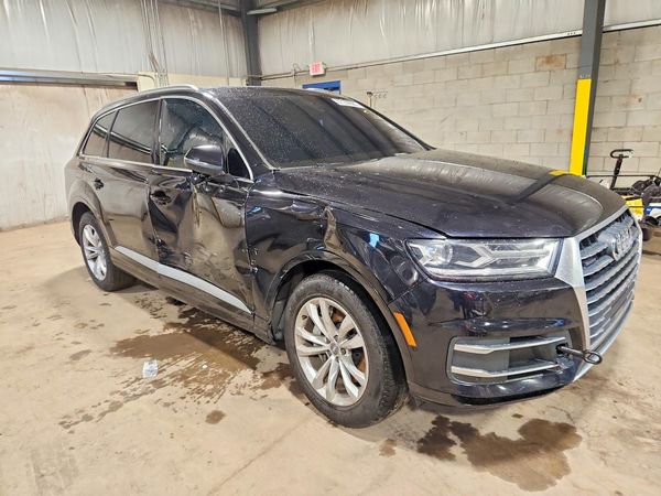 2019 AUDI Q7 — Passenger 3/4