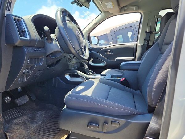 2025 NISSAN FRONTIER