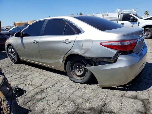 2015 TOYOTA CAMRY