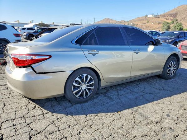 2015 TOYOTA CAMRY