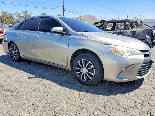 2015 TOYOTA CAMRY