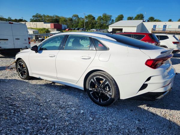 2022 KIA K5