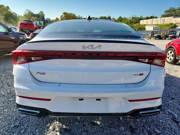 2022 KIA K5
