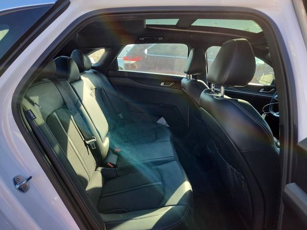 2022 KIA K5