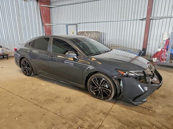 2025 TOYOTA CAMRY