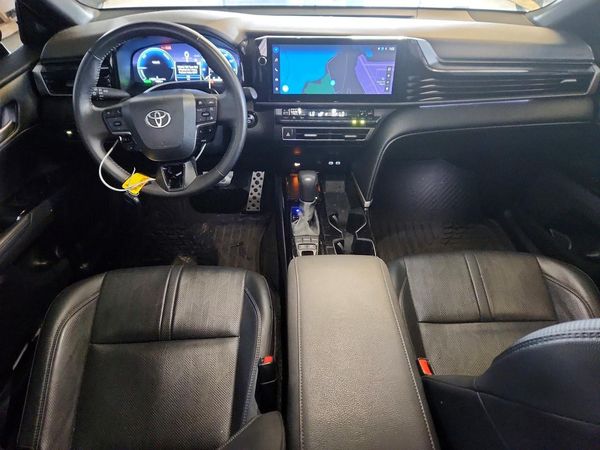 2025 TOYOTA CAMRY