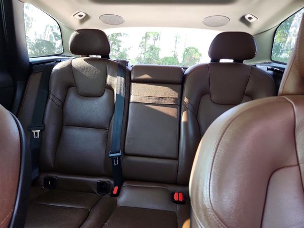 2019 VOLVO XC60