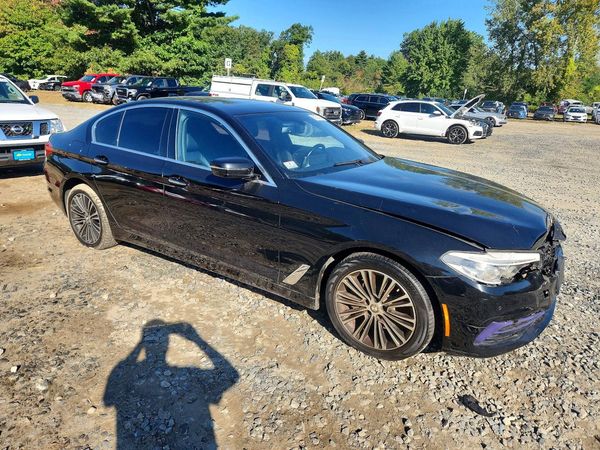 2017 BMW 5 SERIES xDrive — Passenger 3/4