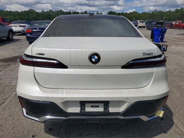 2025 BMW 740 xDrive