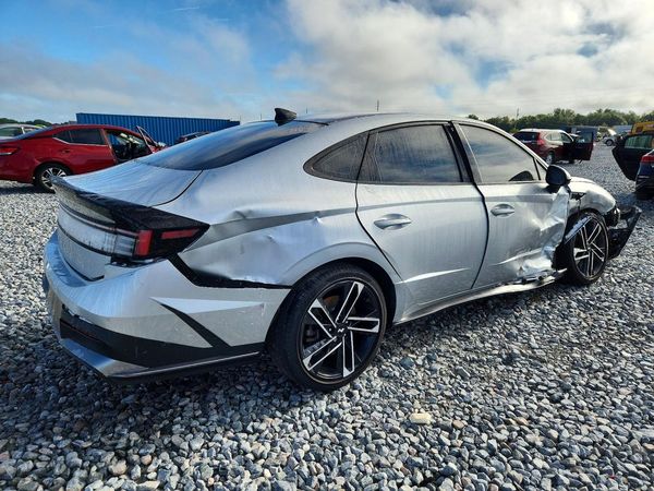 2025 HYUNDAI SONATA