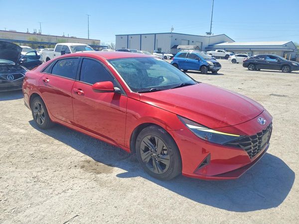2022 HYUNDAI ELANTRA
