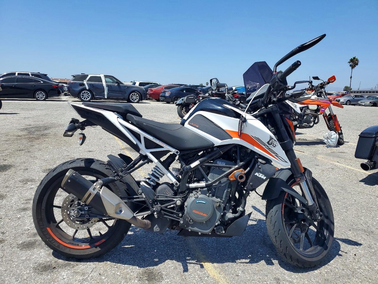 2021 KTM 390