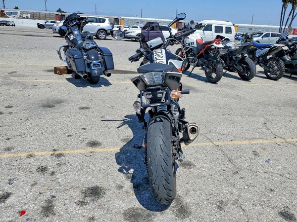 2021 KTM 390