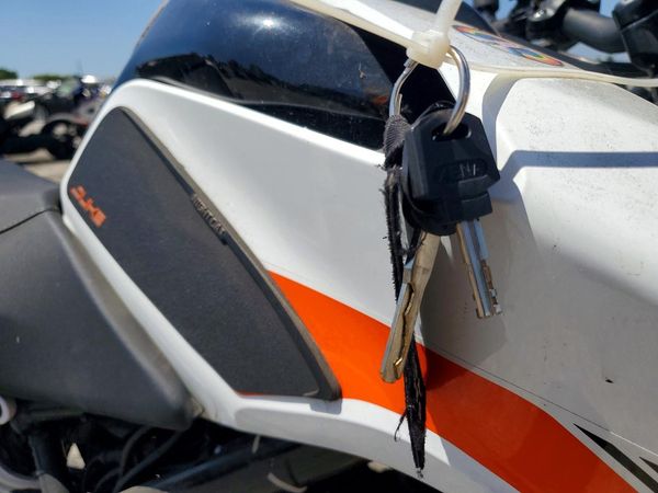 2021 KTM 390