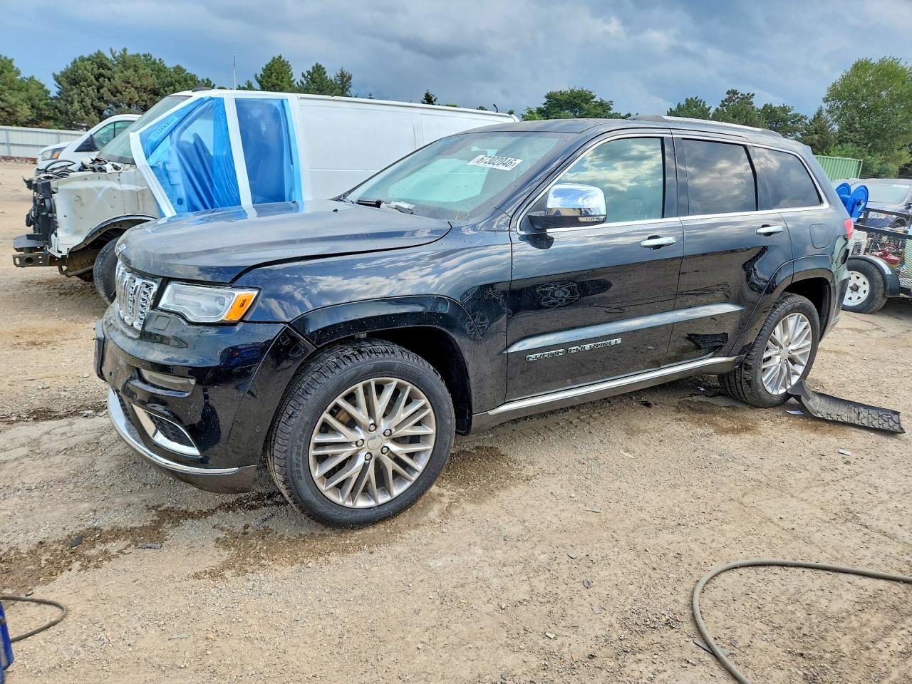 2017 JEEP GRAND CHEROKEE Summit