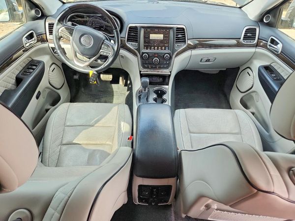 2017 JEEP GRAND CHEROKEE Summit